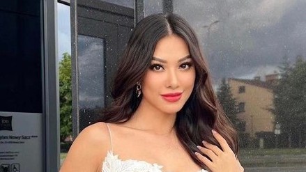 Miss Supranational 2022: Á hậu Kim Duyên diện đầm gợi cảm dạo phố Ba Lan