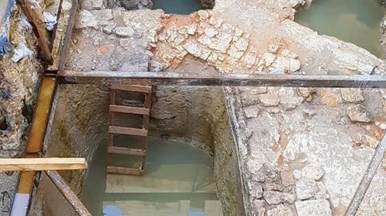 Israel phát hiện bồn tắm cổ 2.000 năm tại thành phố Jerusalem
