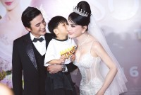 Lâm Khánh Chi xinh đẹp mặc váy cưới ra mắt phim mới
