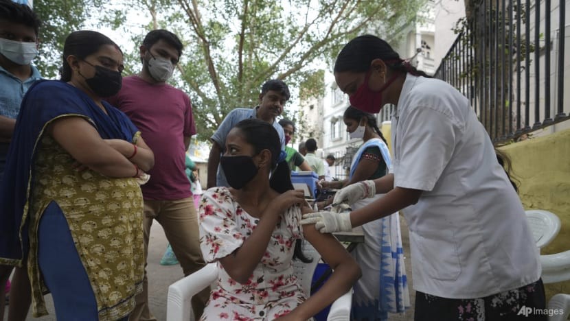 Covid-19 ở Ấn Độ: Tiêm 2 tỷ liều vaccine; số ca mắc mới tăng trở lại