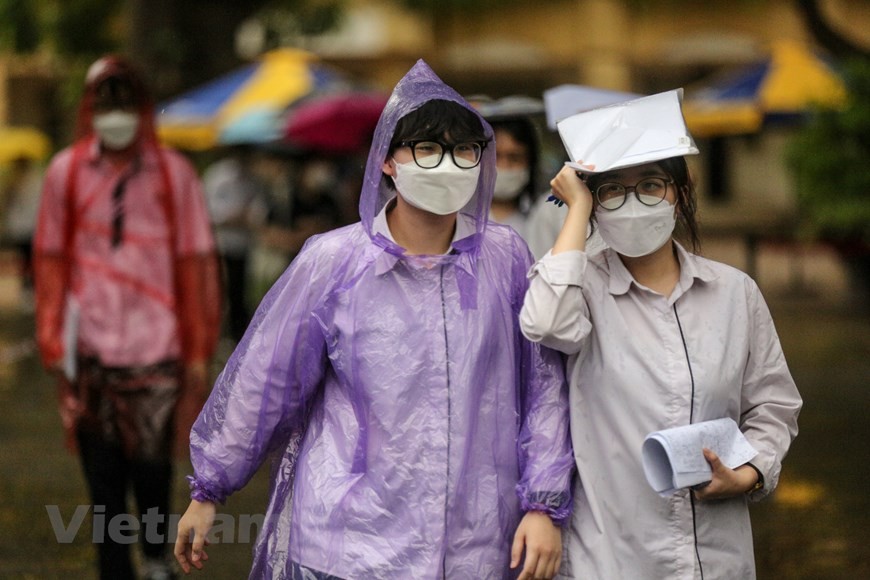 Dự báo thời tiết đêm nay và ngày mai (29-30/7): Hà Nội, Bắc Bộ, Tây Nguyên, Nam Bộ mưa to; vùng núi và trung du phía Bắc mưa lớn; Trung Bộ nắng nóng