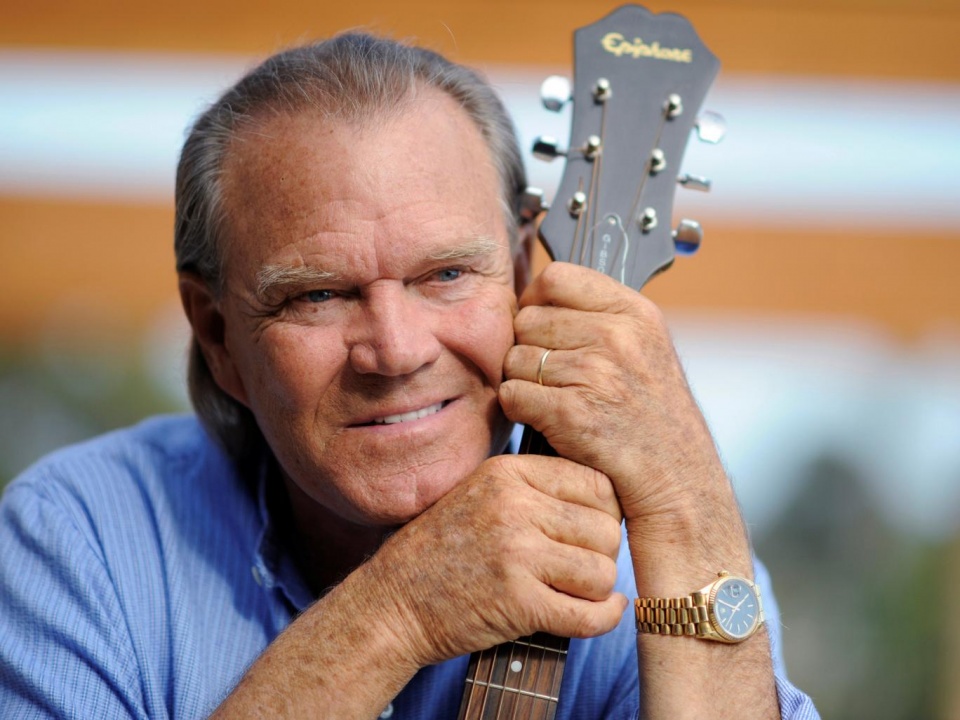 doanh so album cua glen campbell tang 13000 sau khi qua doi