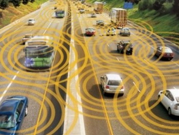 Hãng xe bắt tay hãng công nghệ lập kho dữ liệu cho xe kết nối