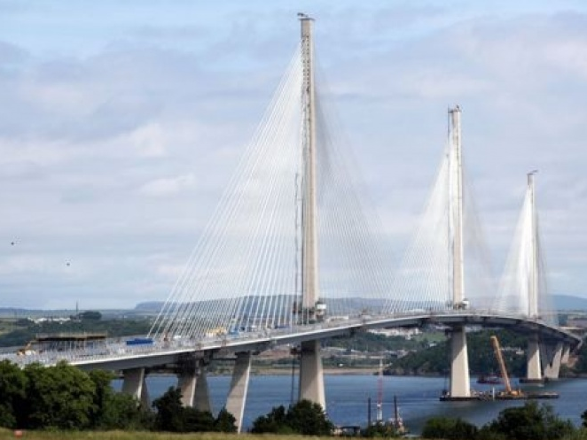 Người dân Anh chào đón cây cầu "cánh buồm" dài nhất thế giới