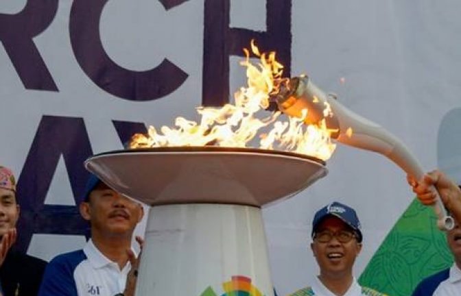 Ngọn đuốc Á vận hội đã đến Jakarta, kết thúc hành trình 18.000km