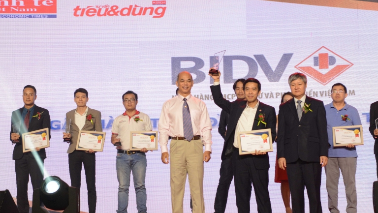 Sản phẩm BIDV đạt giải thưởng Tin và Dùng 2017