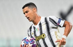 Ronaldo quyết định tương lai, Juventus trấn an cổ động viên