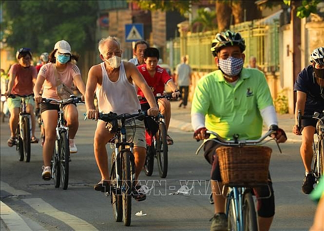 3752-vna-potal-ha-noi-diu-dang-trong-nang-vang-dau-thu-stand-13