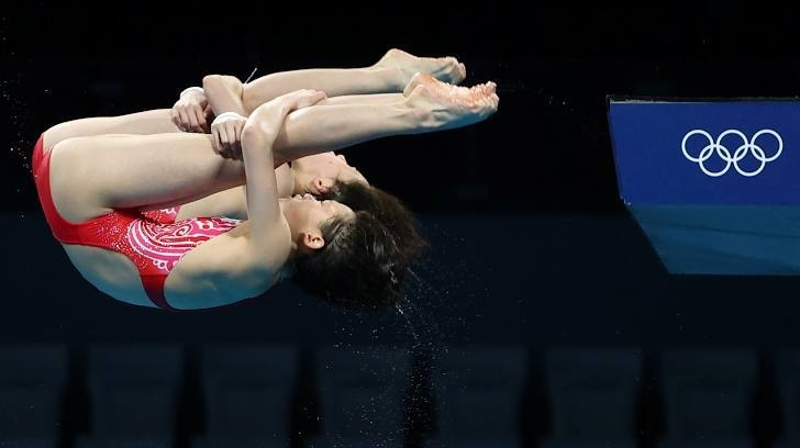 Những khoảnh khắc ngoạn mục của VĐV nhảy cầu Olympic Tokyo