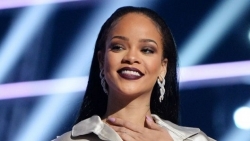 Nữ ca sĩ Rihanna gia nhập câu lạc bộ tỷ phú với khối tài sản 1,7 tỷ USD