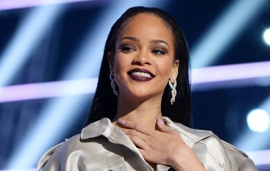 Nữ ca sĩ Rihanna gia nhập câu lạc bộ tỷ phú với khối tài sản 1.7 tỷ USD