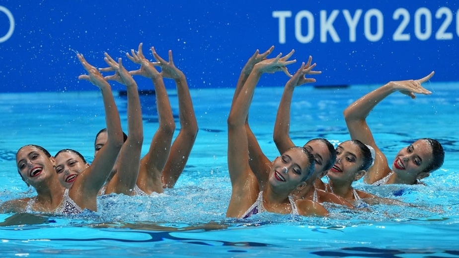 Xem các nữ VĐV xinh đẹp 'khiêu vũ' dưới nước tại Olympic Tokyo 2020