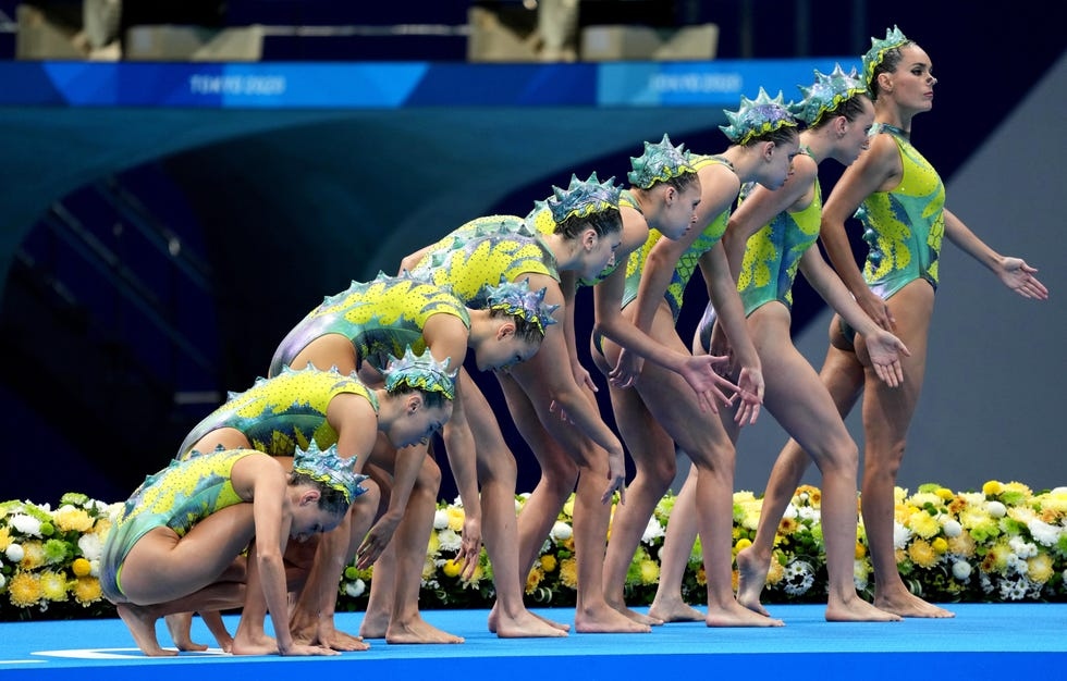 Xem các nữ VĐV xinh đẹp 'khiêu vũ' dưới nước tại Olympic Tokyo