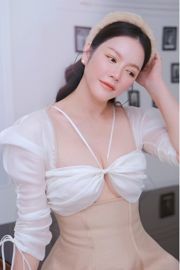 Váy hoa nhí Lý Nhã Kỳ hot trend | Shopee Việt Nam