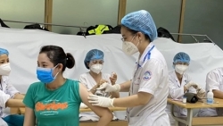 Điểm danh 10 tỉnh tiêm vaccine Covid-19 chậm; TP. Hồ Chí Minh áp dụng các biện pháp mạnh phòng chống dịch