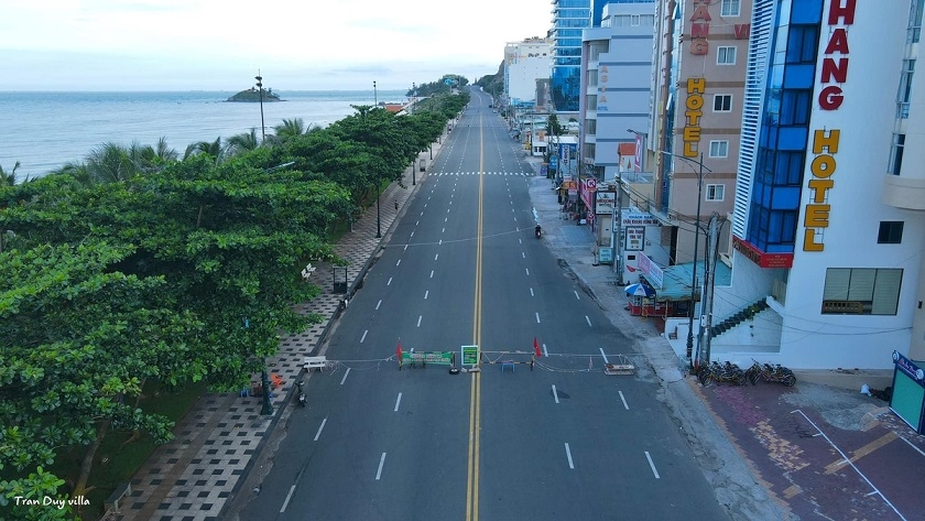 Biển Vũng Tàu trong xanh, hoang vắng giữa mùa dịch Covid-19