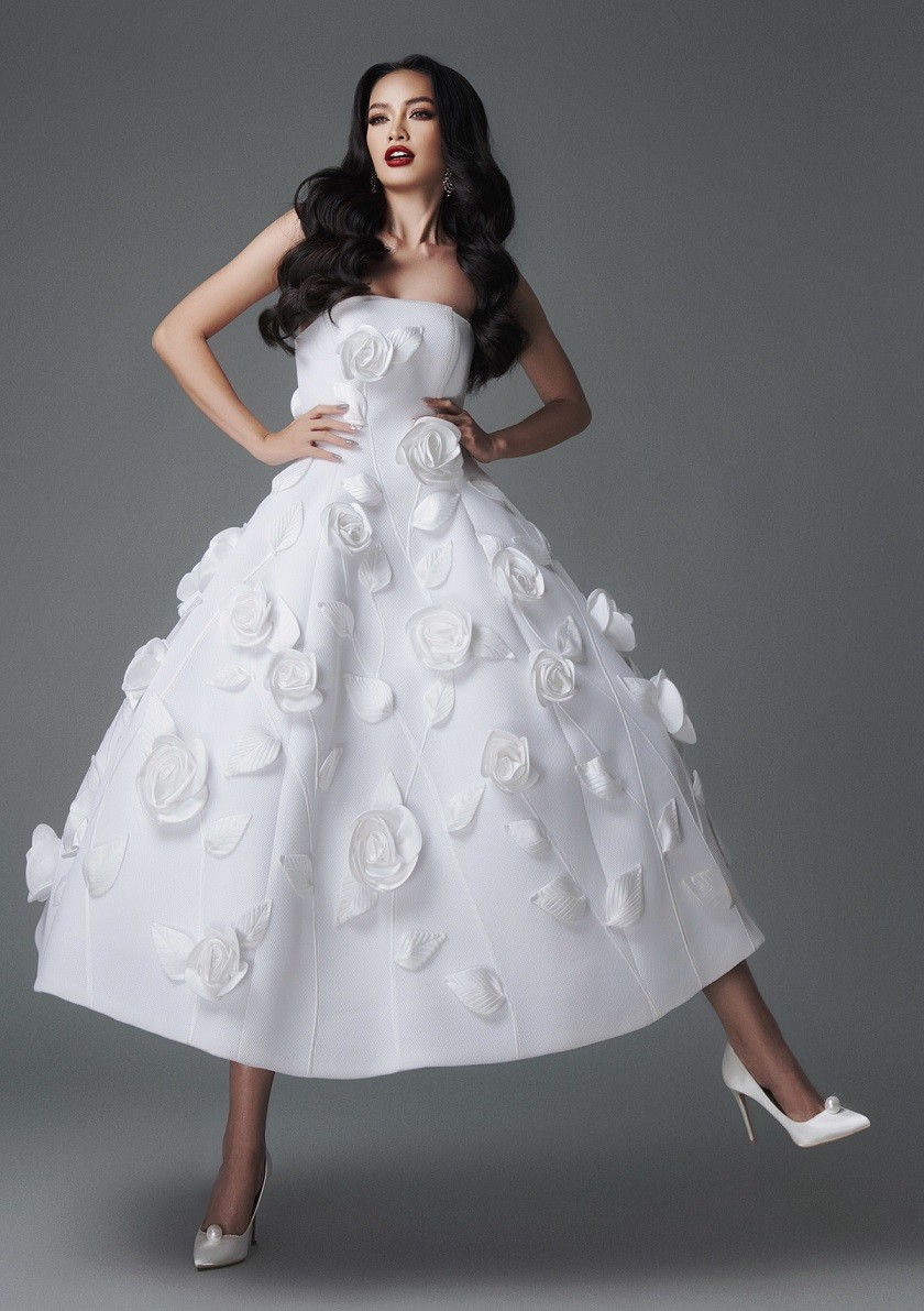 Hoa hậu Ngọc Châu đẹp tinh khôi cùng đầm sắc trắng muốt