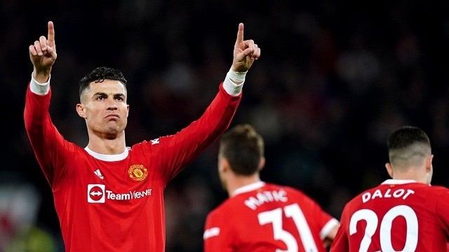 Chuyển nhượng cầu thủ Man Utd ngày 10/8: Dư luận nội bộ việc Ronaldo đi hay ở; CĐV phản đối mua Arnautovic, có Morata với giá hời?