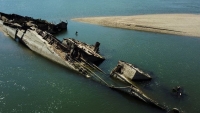Serbia: Lộ nhiều xác tàu chiến do nước sông xuống thấp