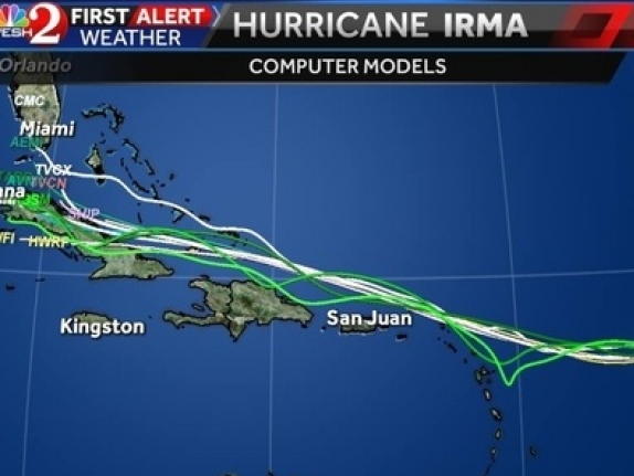 Bão Irma mạnh lên cấp nguy hiểm tại Caribbean