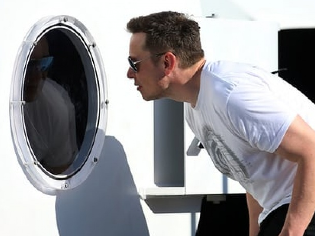 Elon Musk: Cạnh tranh về trí tuệ nhân tạo có thể gây ra Thế chiến 3