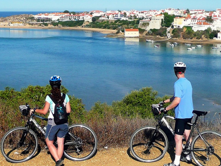 Bồ Đào Nha triển khai dịch vụ đi chung xe đạp tại Lisbon