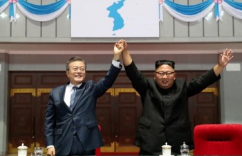 Tổng thống Hàn Quốc dùng quà của nhà lãnh đạo Triều Tiên tặng các gia đình ly tán