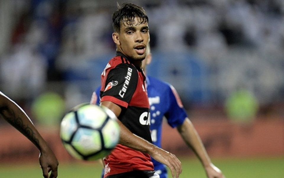 lucas paqueta tai nang 17 tuoi duoc mu theo duoi co gi dac biet