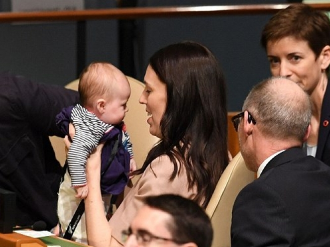 Nữ Thủ tướng mang cả con gái 3 tháng tuổi dự họp Liên hợp quốc