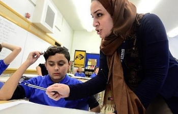 Saudi Arabia lần đầu cho phép giáo viên nữ dạy học sinh nam
