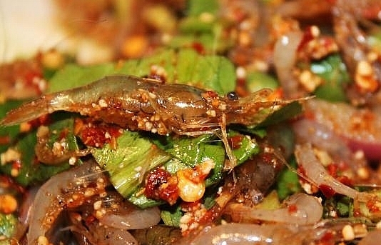 Goong ten - đặc sản khoái khẩu 'tươi sống' trong ẩm thực Thái Lan