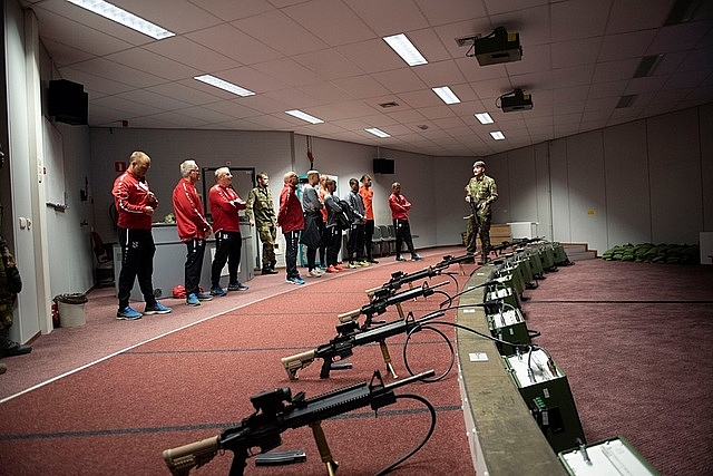 van hau vang mat trong buoi tap quan su cua heerenveen