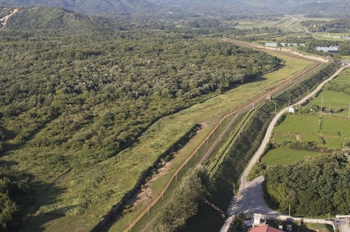 tong thong han quoc de xuat bien dmz thanh vung hoa binh quoc te