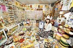 Choáng với bộ sưu tập 'mô hình đồ ăn nhựa' lớn nhất thế giới của cô gái Nhật Bản
