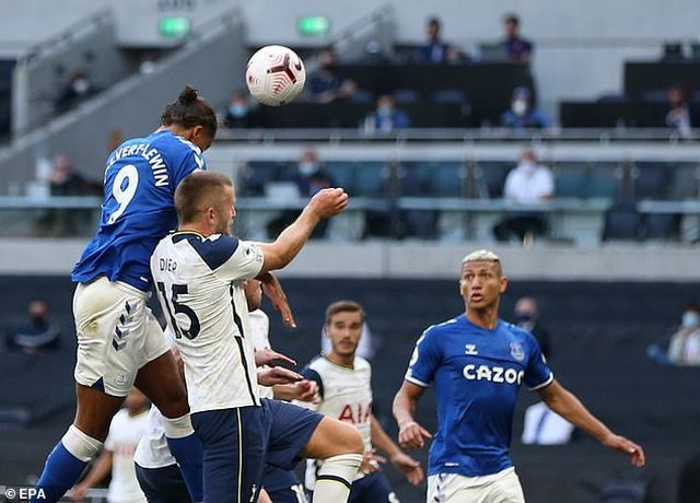 HLV Mourinho không hài lòng với sự lười biếng của các cầu thủ Tottenham. 1101-331307148728461-dominic-calvert-lewinscoredthewinneras-evertonbeat-spurs-1-a-111600026344660-1600055607898
