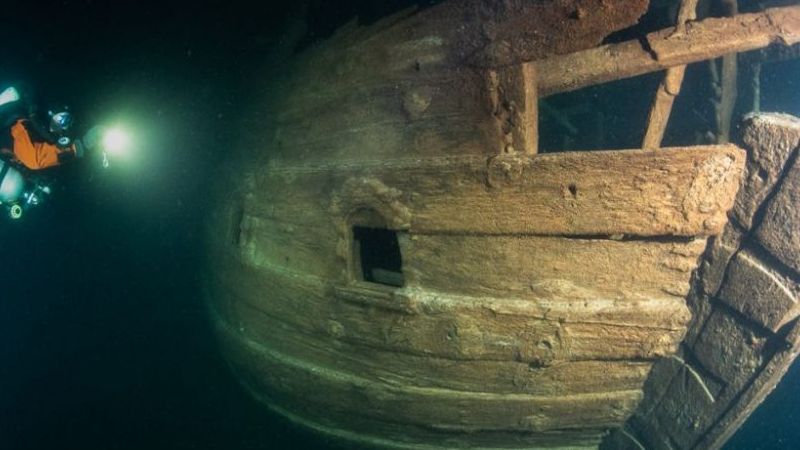 Phát hiện con 'tàu ma' 400 năm tuổi còn nguyên vẹn ngoài khơi Phần Lan