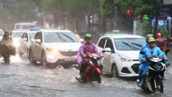 Dự báo thời tiết đêm nay và ngày mai (17-18/9): Trời chuyển mát, Bắc Bộ đón không khí lạnh; mưa lớn diện rộng, đề phòng gió giật mạnh