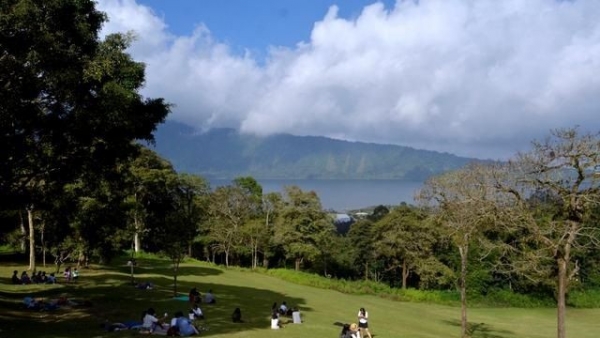 Indonesia issues new regulations for foreign tourists to Bali