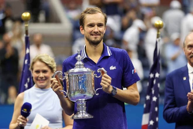 Trong lần thứ ba góp mặt ở trận chung kết Grand Slam (lần thứ hai vào chung kết US Open), Medvedev đã có được danh hiệu cao quý nhất trong sự nghiệp.