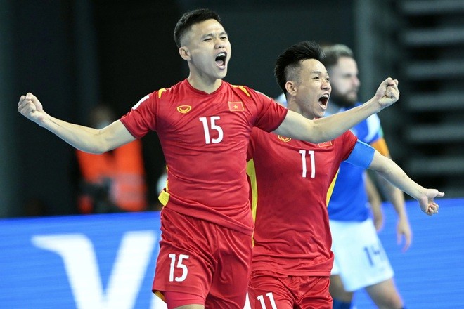 Khổng Đình Hùng ghi bàn thắng duy nhất cho tuyển futsal Việt Nam vào lưới Brazil.