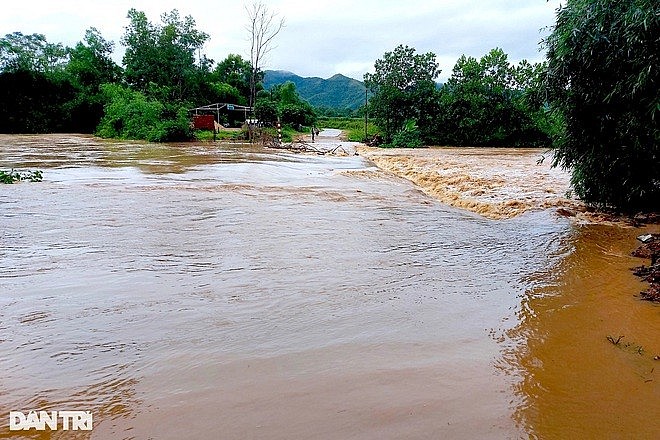 Dự báo thời tiết 10 ngày (12-22/11): Bắc Bộ trời rét, có nơi rét đậm; Mưa lớn ở Trung Bộ, nguy cơ lũ quét, sạt lở đất tại vùng núi; Nam Bộ có mưa rào