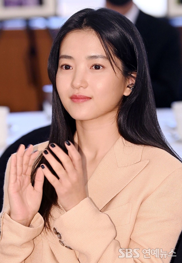 Kim Tae Ri - Gương mặt ăn ảnh nhất năm của Hàn Quốc