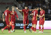 Bóng đá giao hữu: Đội tuyển Việt Nam thắng đậm tuyển Singapore