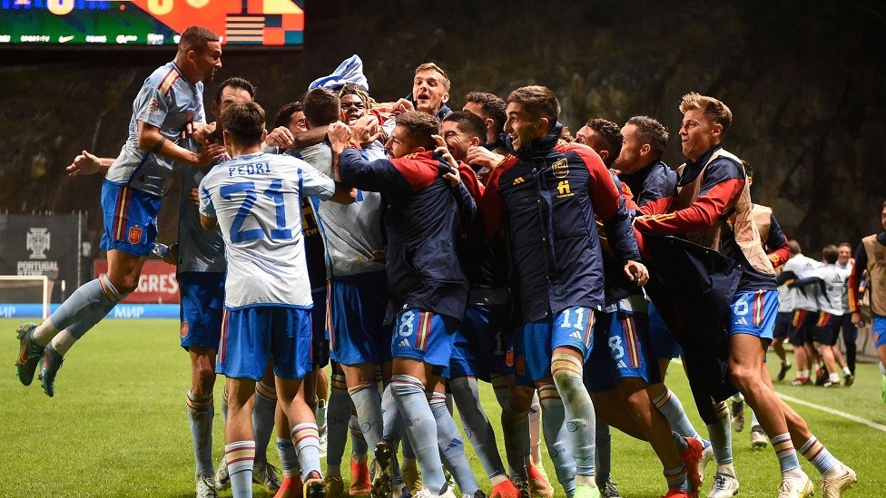 Đội tuyển Tây Ban Nha giành tấm vé cuối cùng vào bán kết Nations League 2022-23