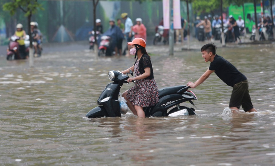 ap thap nhiet doi vao sau dat lien va suy yeu de phong lu quet