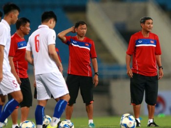 Đội tuyển Việt Nam tiếp tục chờ vận may của HLV Mai Đức Chung