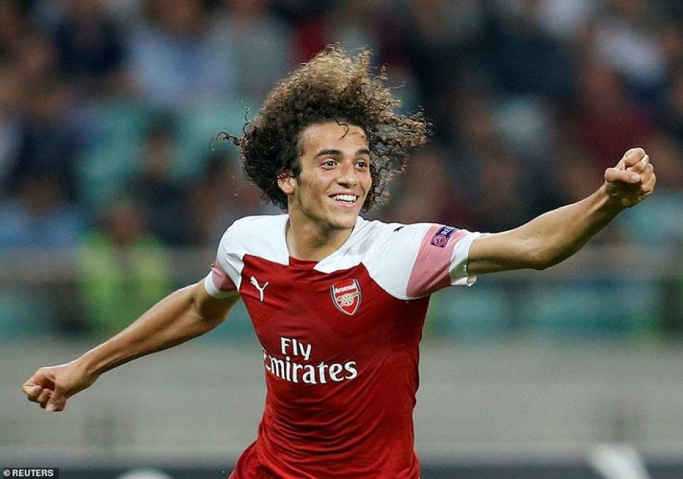 toan canh chien thang de dang cua arsenal truoc qarabag