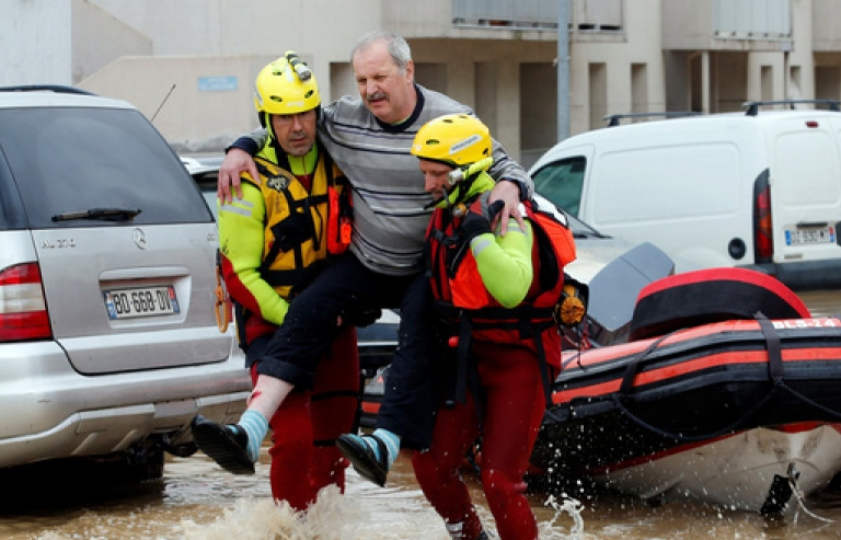 Pháp: Cảnh tượng tan hoang sau lũ lụt mạnh nhất hơn 100 năm