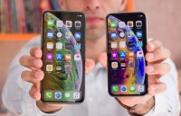iphone 11 co the dung man hinh oled deo dac biet cua samsung