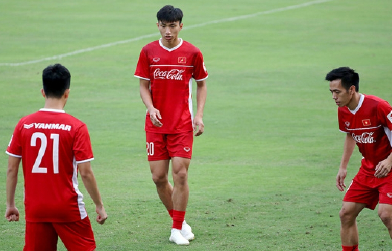 HLV Park chú ý đến thể hình của hàng thủ đội tuyển Việt Nam